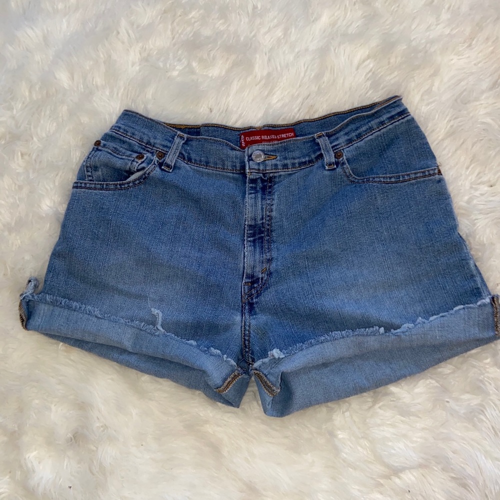 Cuffed Levi denim shorts